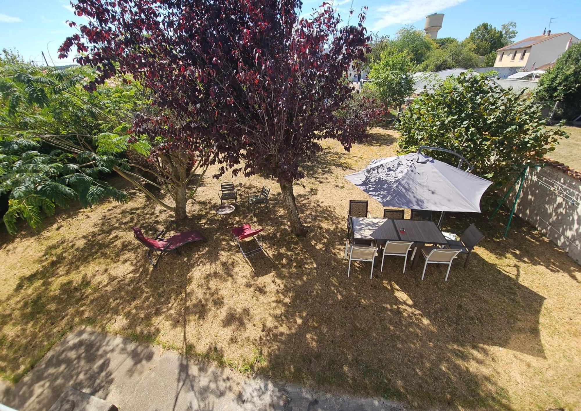 Maison Spacieuse Privatisee Ou A La Chambre - Places De Parking Saint-Michel  외부 사진